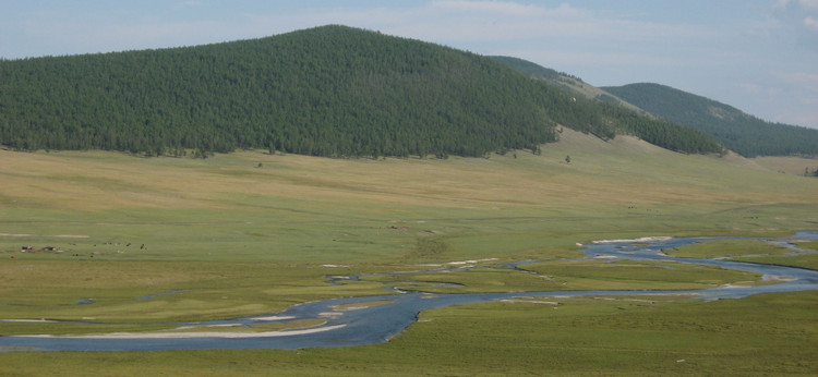 Река вытекает из Хубсугула и впадает в Байкал